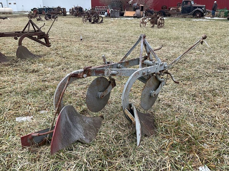 two-bottom-fordson-plow-image-3