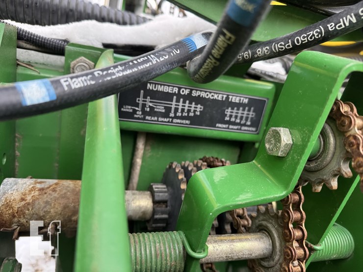 john-deere-1750-image-44