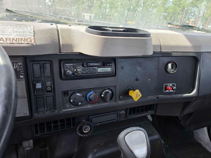 2001-international-4900-image-16