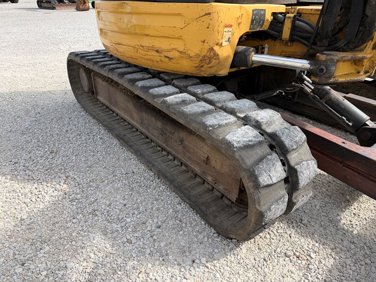 caterpillar-304cr-image-22