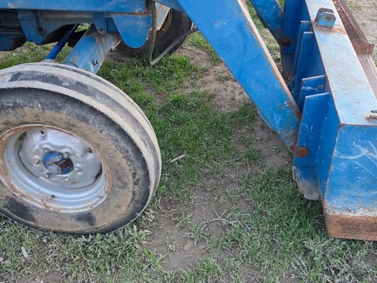 1984-ford-4610-image-8