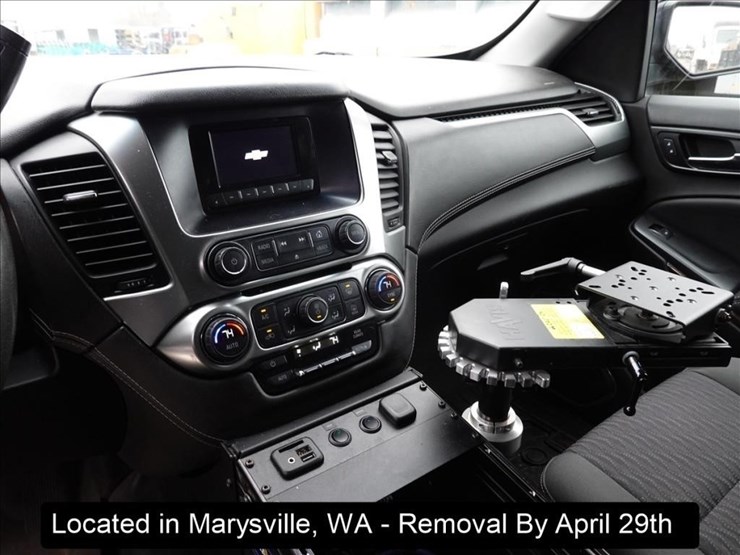 2016-chevrolet-tahoe-image-8