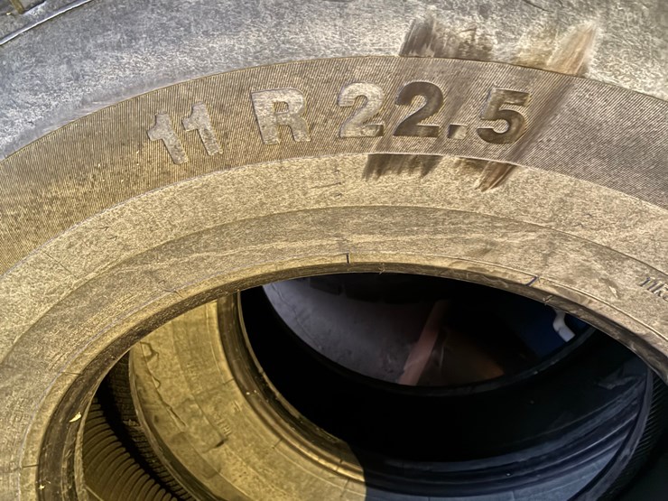 seller-#38.--(6)-general-22.5-drive-tires.-75%,-no-breaks-image-3