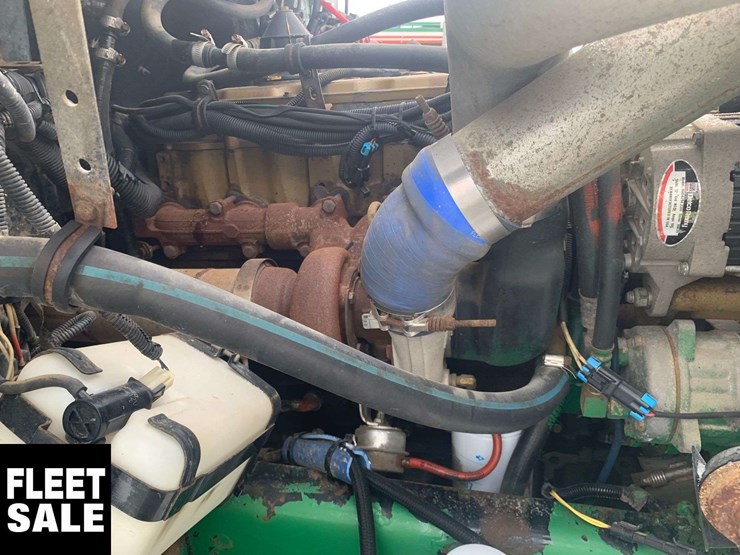 1999-freightliner-fl80-image-21