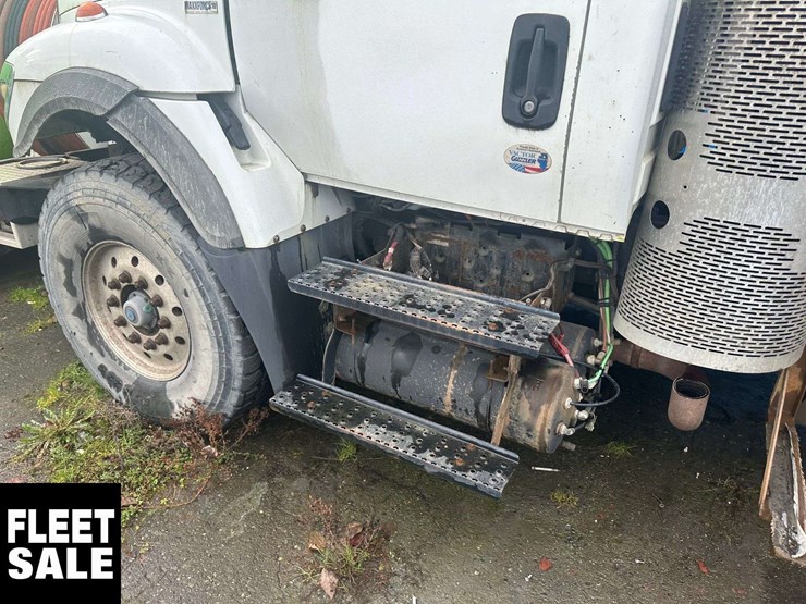 2011-international-workstar-7500-image-24