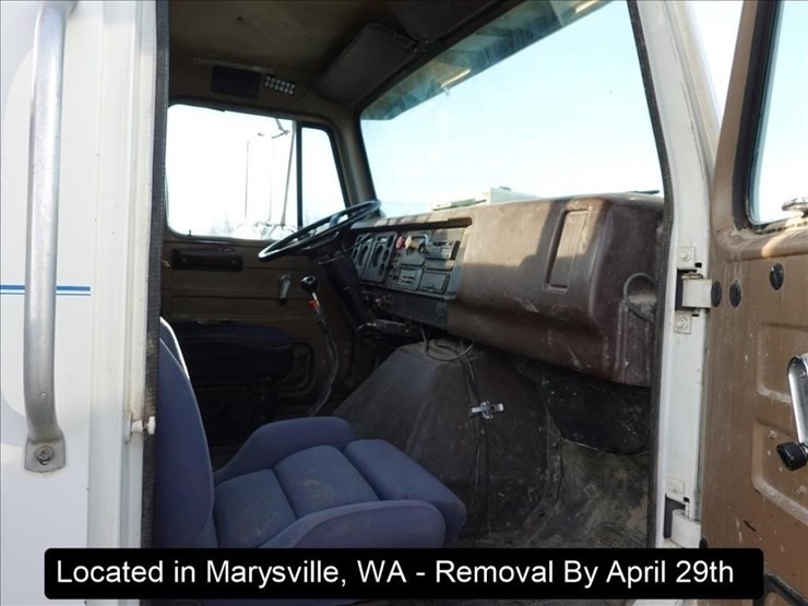 1988-international-s1900-image-18