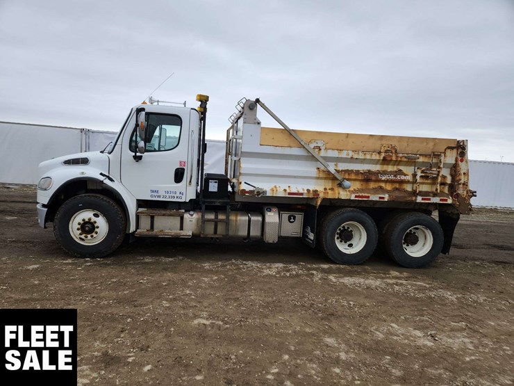 2018-freightliner-m2-106-image-23