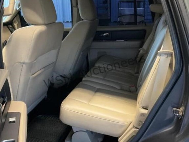 2016-ford-expedition-image-24