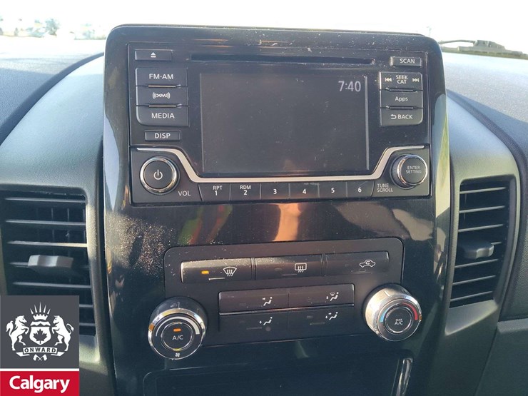 2015-nissan-titan-image-19