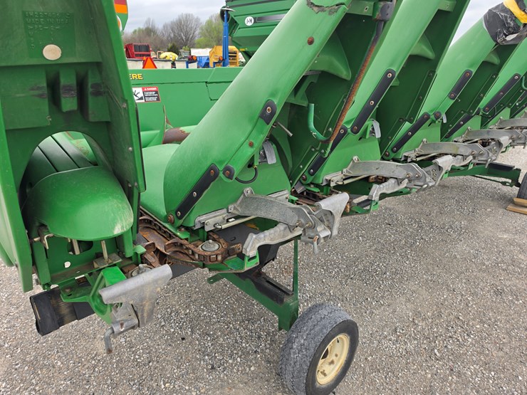 2010-john-deere-608c-image-11