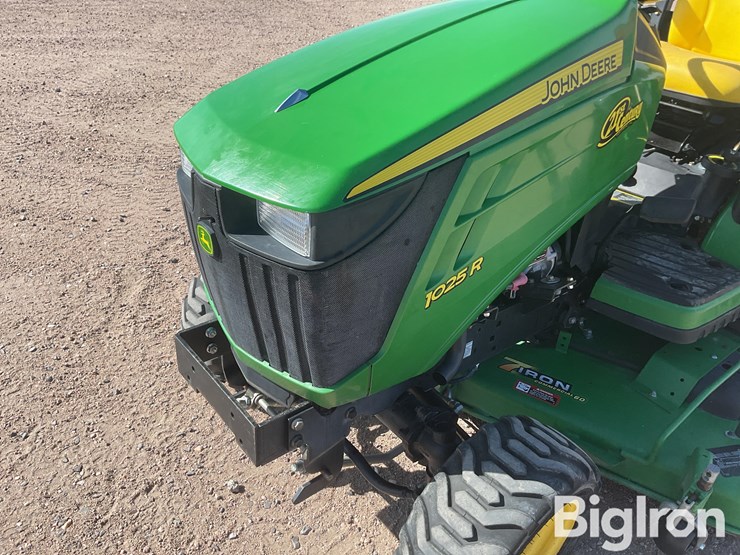 2013-john-deere-1025r-image-11
