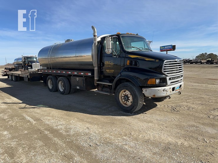 2005-sterling-lt9500-image-7