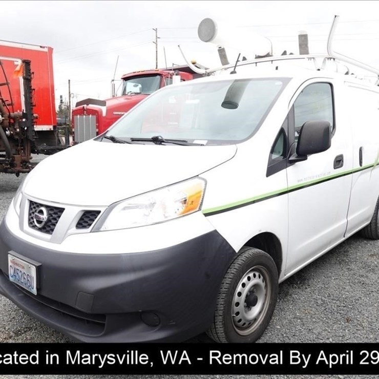 2017 NISSAN NV200