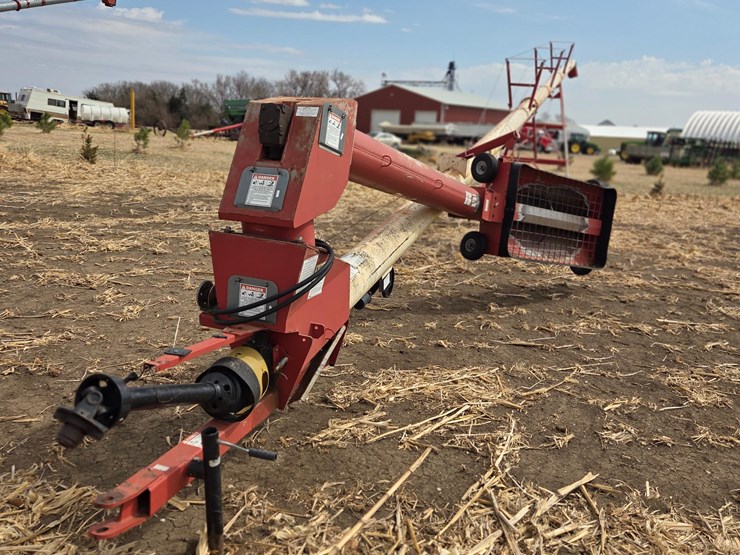 feterl-auger-image-1