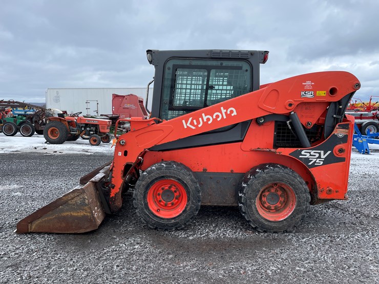 2022-kubota-ssv75-image-8