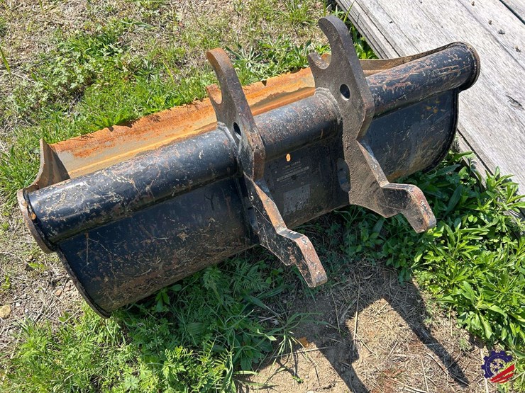 2021-deere-60g-image-65