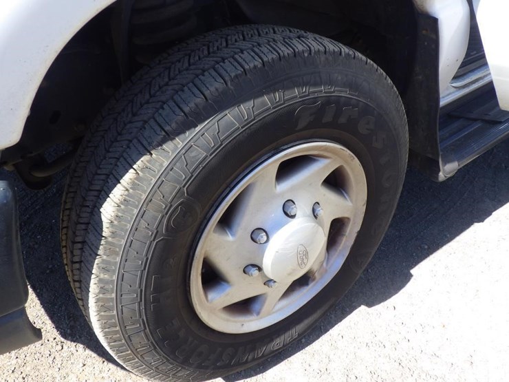 2009-ford-econoline-350-image-14