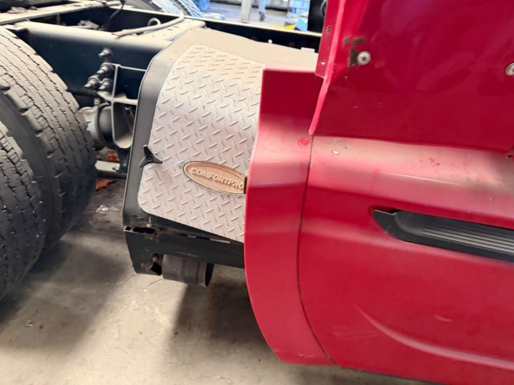 2014-international-prostar-image-52