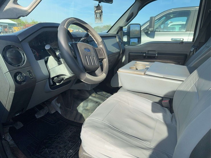 2015-ford-f350-image-11