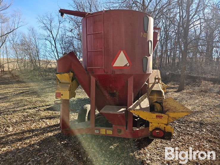 new-holland-354-image-6