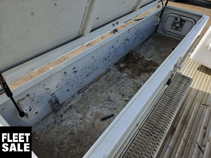 2020-freightliner-m2-106-image-49