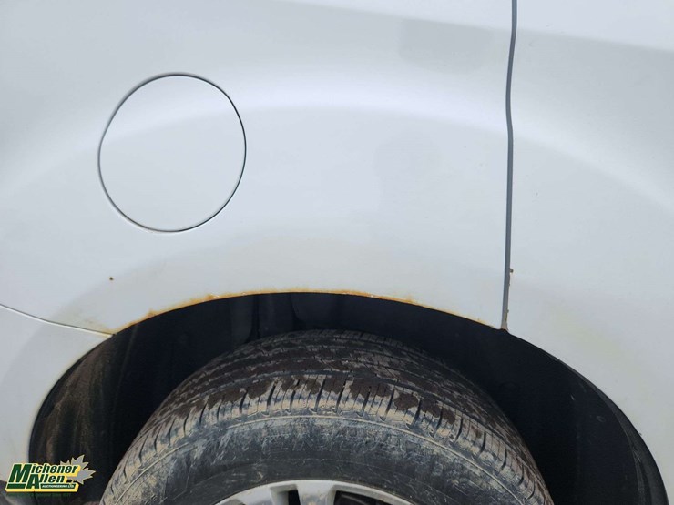 2011-chevrolet-equinox-image-32