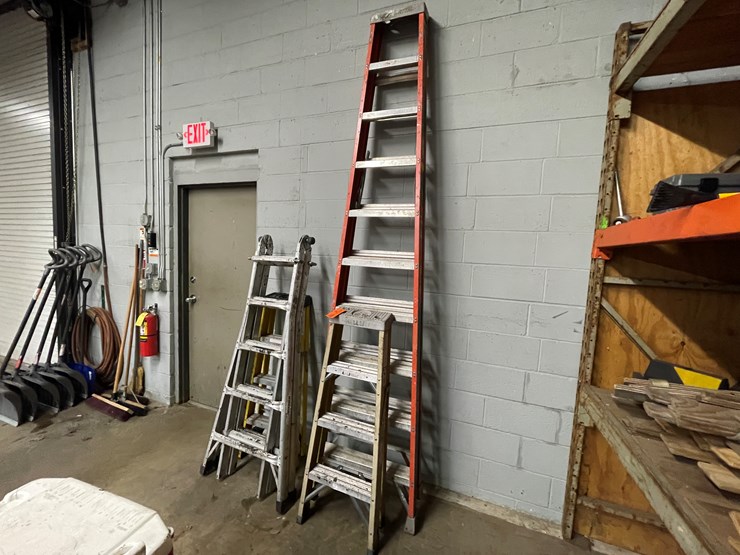 #2582-•-werner-kelly-a-frame-ladders-(columbia-heights,-mn)-image-1
