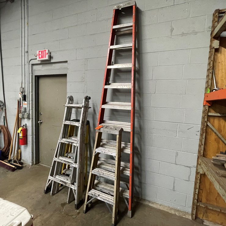 #2582 • Werner Kelly A Frame Ladders (Columbia Heights, MN)
