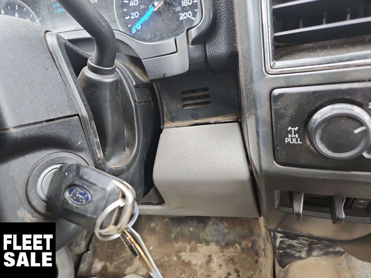 2021-ford-f250-image-24