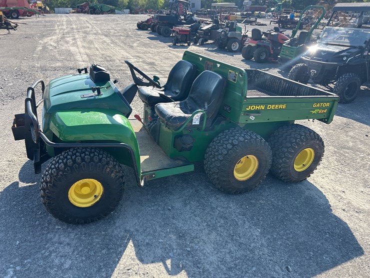 john-deere-gator-image-2