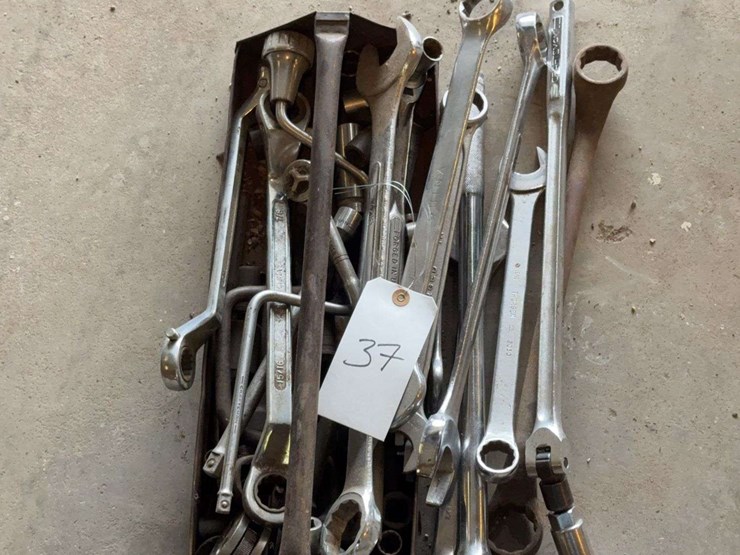 assorted-wrenches-and-automotive-tools-image-2