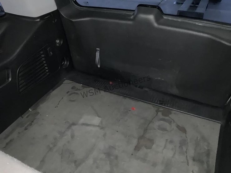 2015-chevrolet-tahoe-image-22