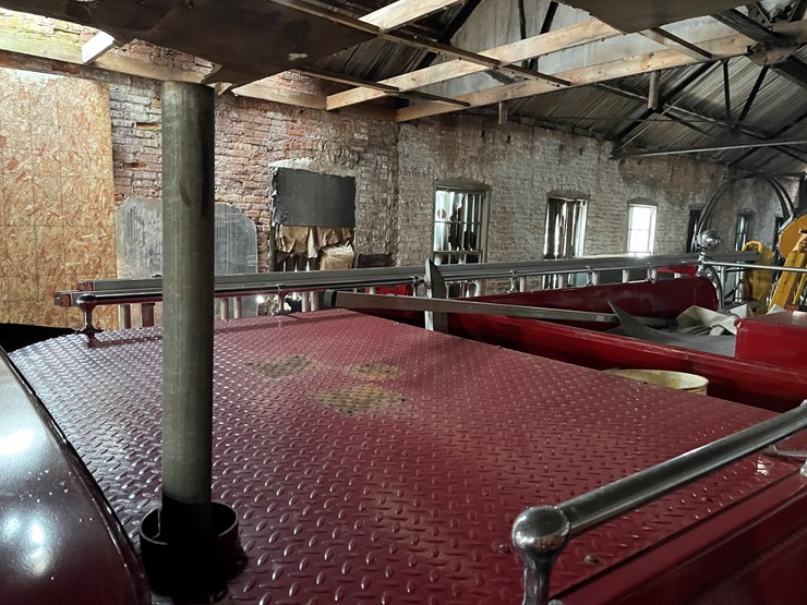 #210-•-1964-chevy-80-(howe)-fire-truck-(no-brakes)-(no-title)-(wakefield,-mi)-image-51