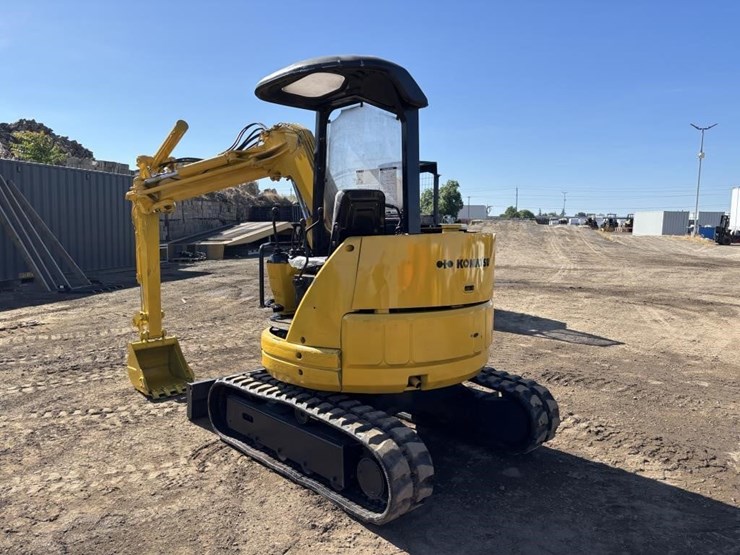 komatsu-pc28uu-2-image-4