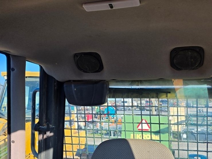 2013-case-850m-image-73