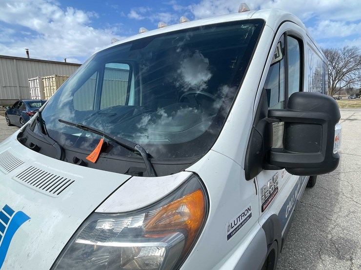 #206-•-2016-white-ram-van-(has-wi-title)-(neenah,-wi)-image-12