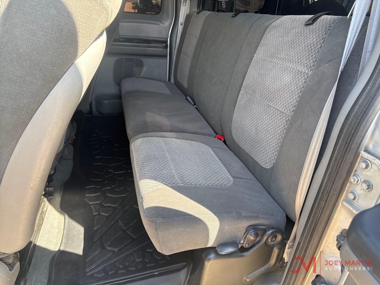 2003-ford-f250-xlt-image-15