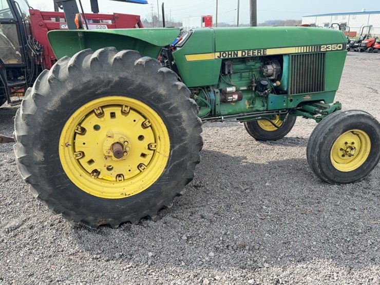 john-deere-2350-image-5
