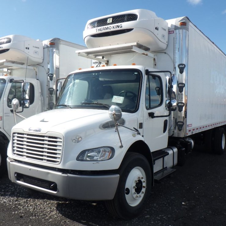 2017 FREIGHTLINER M2 106
