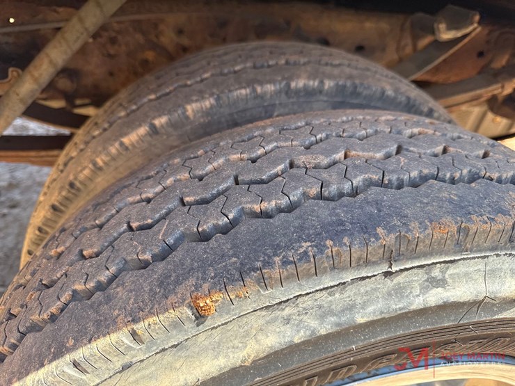 2001-ford-f450-xl-image-10