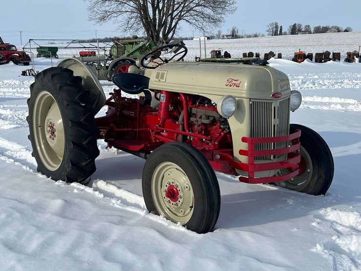 1952-ford-8n-image-1