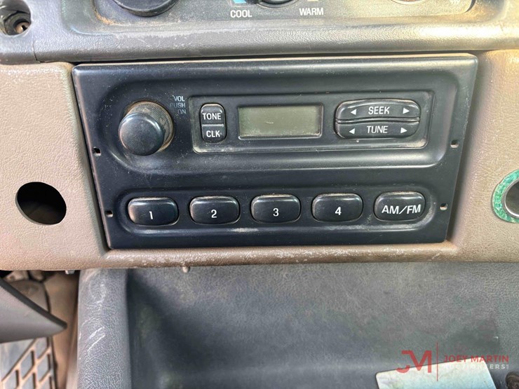 2000-sterling-lt9500-image-8