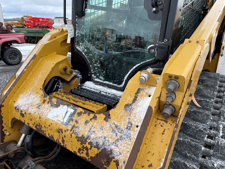 2015-caterpillar-279d-image-11