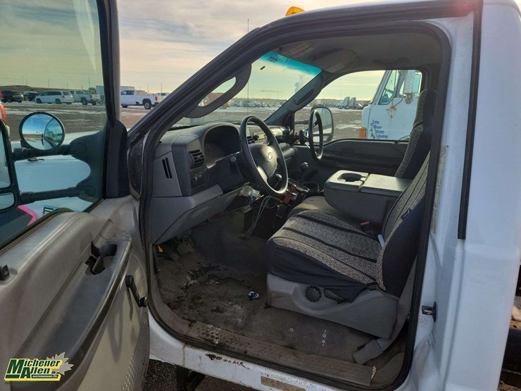 2006-ford-f550-image-13