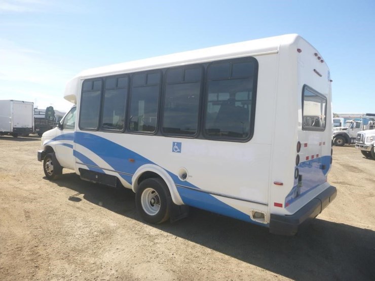 2014-ford-e450-image-5