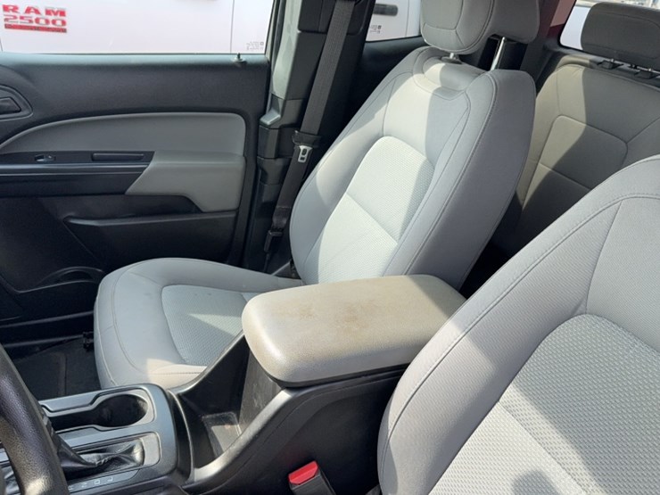 2020-chevrolet-colorado-image-19