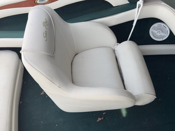 #4004-•-1999-sea-ray-190-19'-runabout-boat-image-16