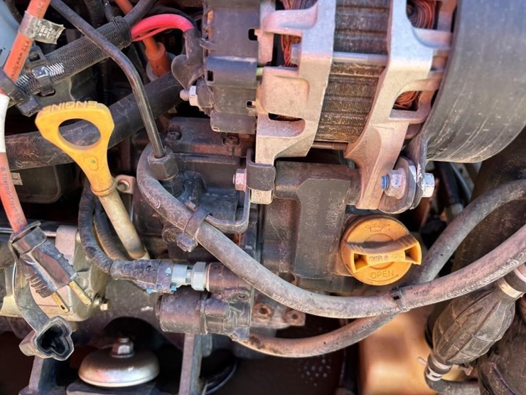 2020-bobcat-s550-image-35