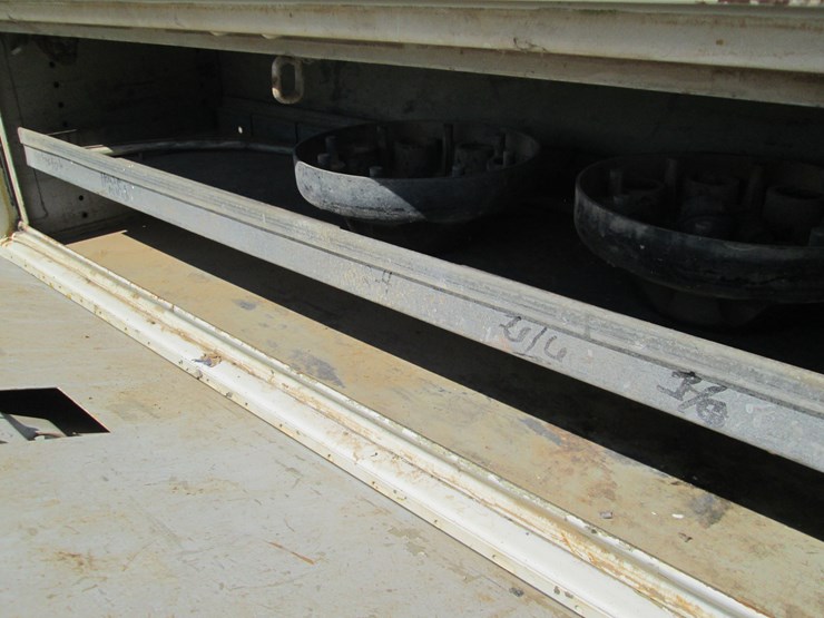 1996-gmc-2500-image-17