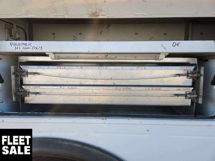 2020-freightliner-m2-106-image-25